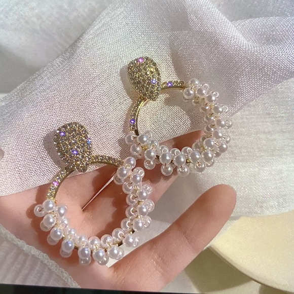 Rhinestone 14K Gold Plated Pearl Earrings - Picture 5 of 5